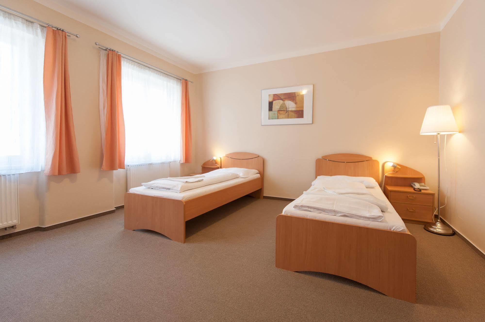 Hotel v Centru Ceske Budejovice Buitenkant foto