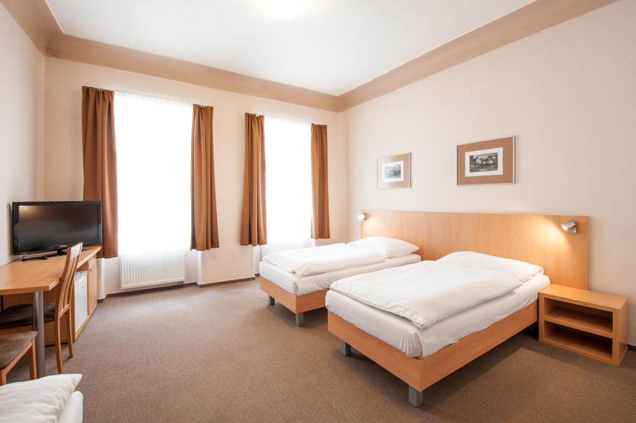 Hotel v Centru Ceske Budejovice Buitenkant foto