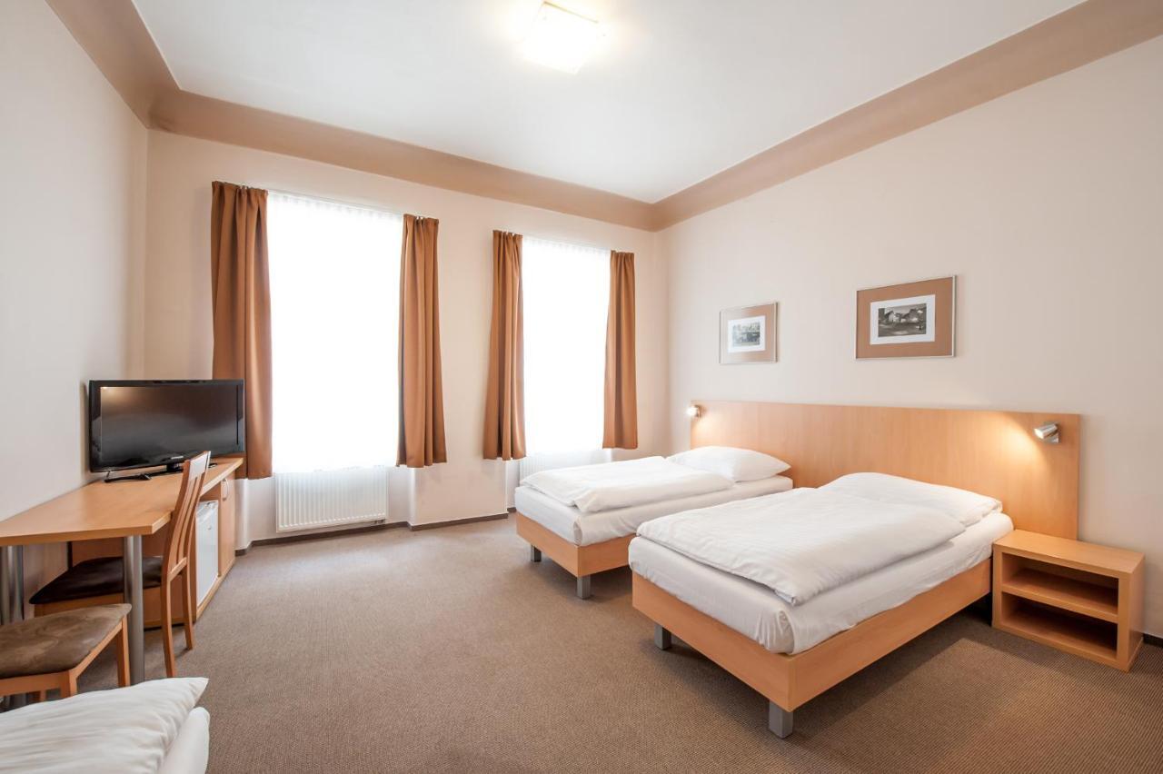 Hotel v Centru Ceske Budejovice Buitenkant foto