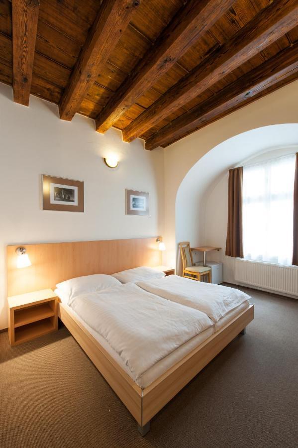 Hotel v Centru Ceske Budejovice Buitenkant foto