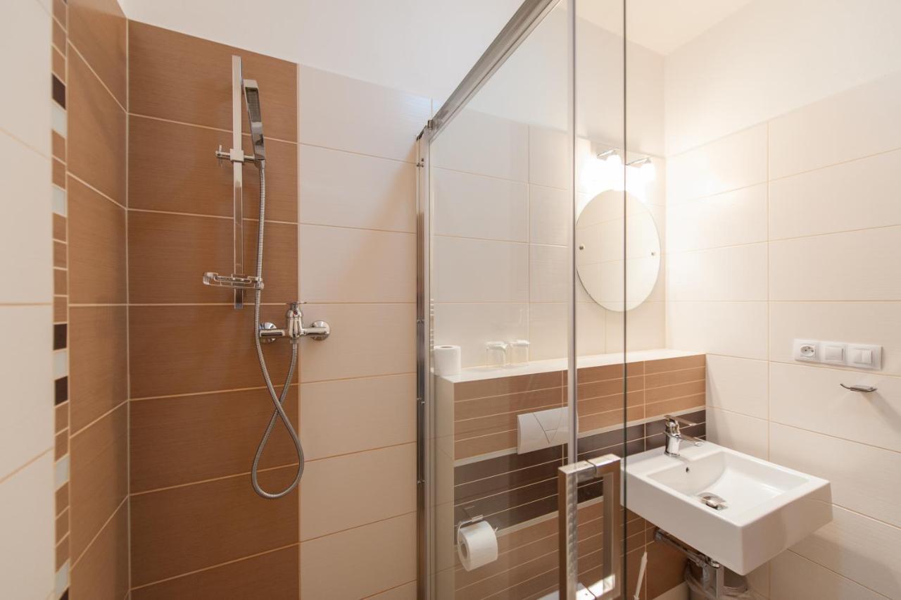 Hotel v Centru Ceske Budejovice Buitenkant foto