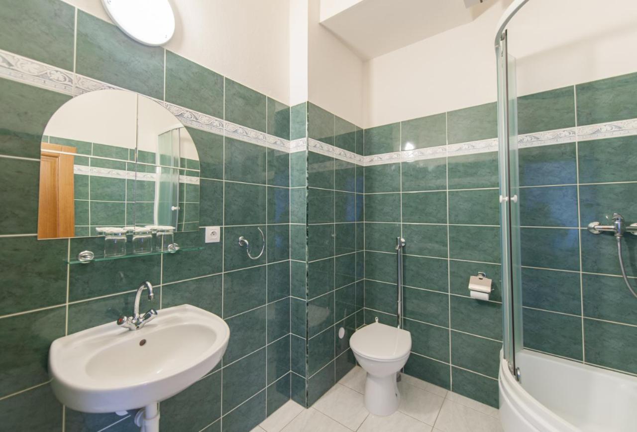 Hotel v Centru Ceske Budejovice Buitenkant foto
